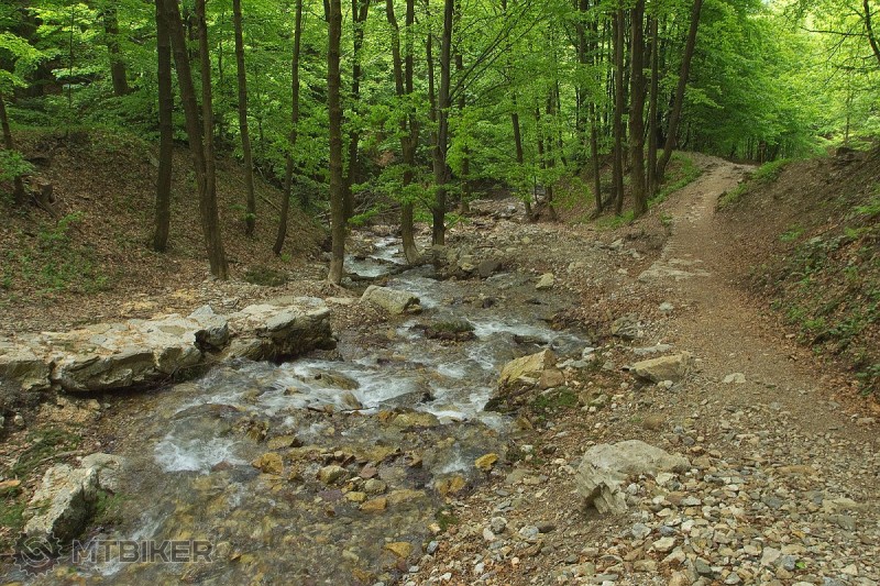 15.jpg (924.94 KiB) Zobrazená 2654 krát 15.jpg
