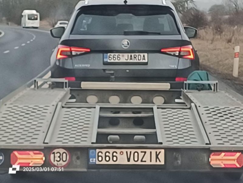 9t70k1czg1me1.jpeg