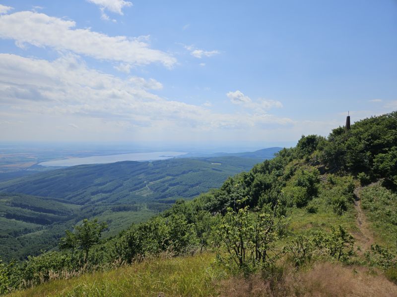 Vihorlat a Zemplinska sirava.jpg