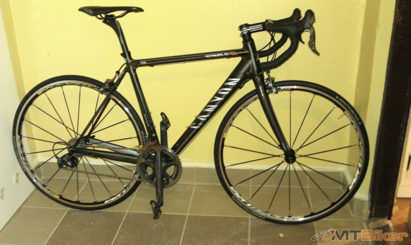 Canyon Ultimate CF SLX 8.0.jpg